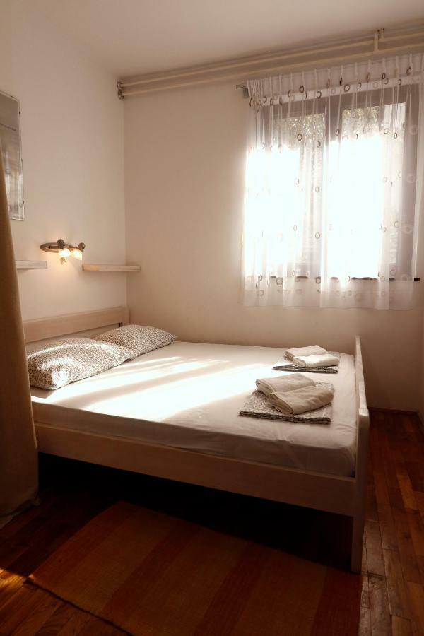 Apartment Draga 17 Njivice Exterior photo